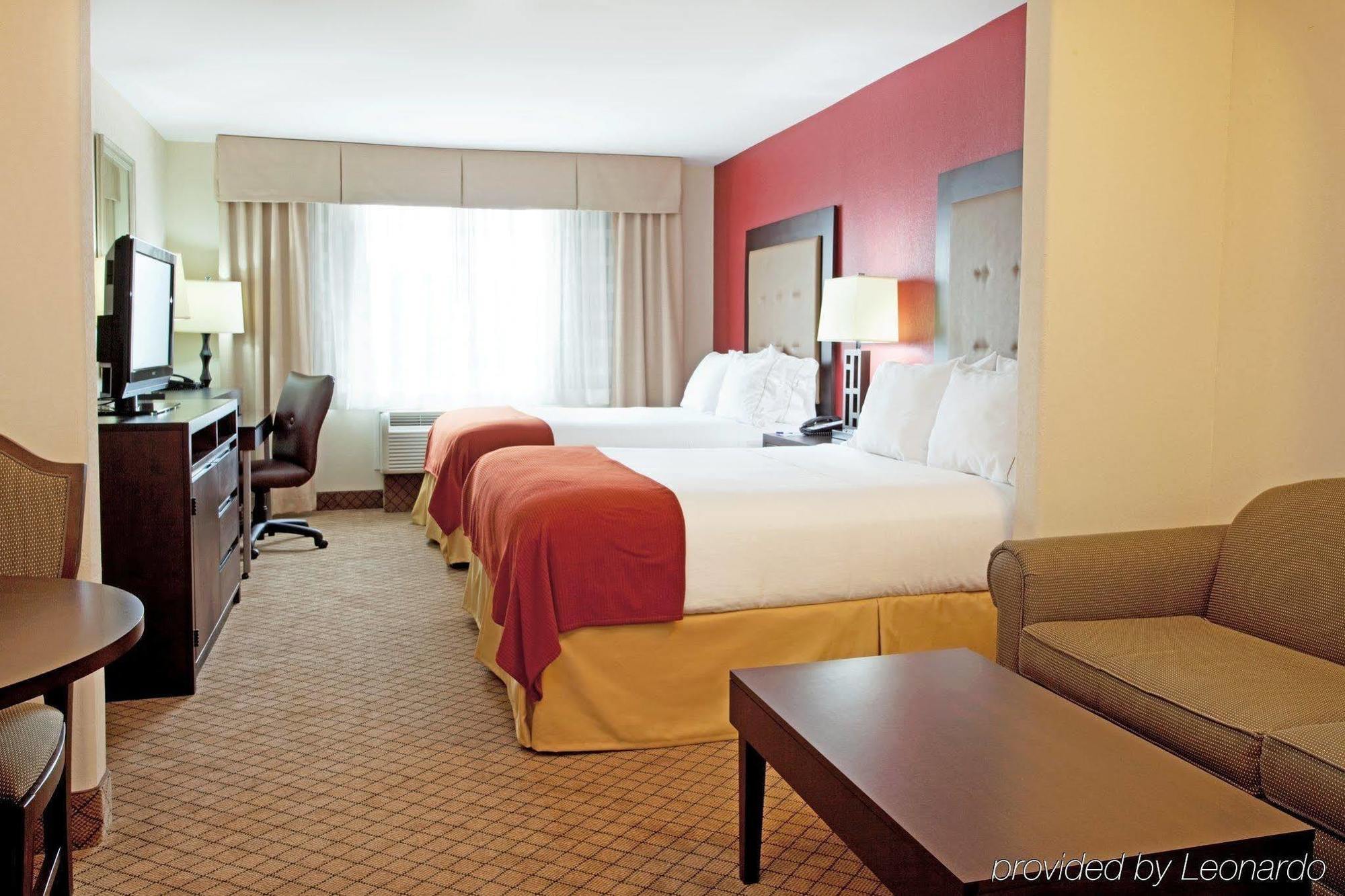 Holiday Inn Express Hotel & Suites Lafayette South, An Ihg Hotel Room photo